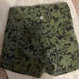 Track and train short lululemon size 2 green